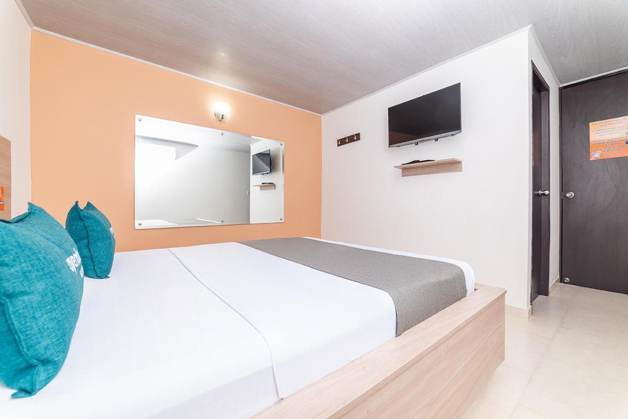 Ayenda Hospedaje Wiv Cucuta Ngoại thất bức ảnh